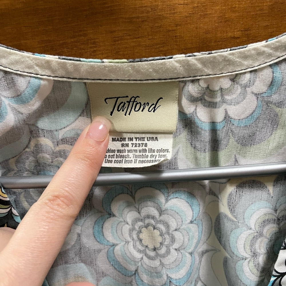 Retro scrub jacket (nursing) - Picture 2 of 3